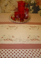 Artefina Tischläufer Erdbeere